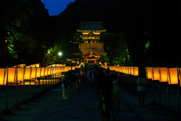 幻想的な光景 鎌倉の夏の夜の風物詩 ぼんぼり祭 和風リゾートホテルkkr鎌倉わかみや