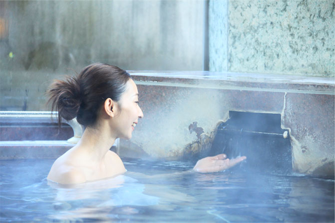 温泉「熱海の湯」で、ほっこり癒しの時間